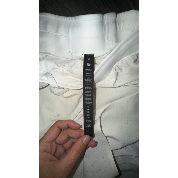 Lululemon Shorts Mens XLarge Fast free Short 6" Lined Running White Athletic Gym - Picture 6 of 10